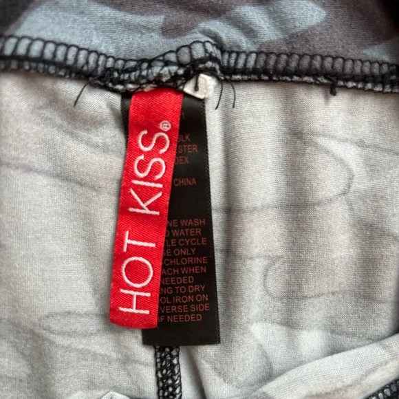 Bundle Camo Print Biker Shorts - Picture 4 of 9